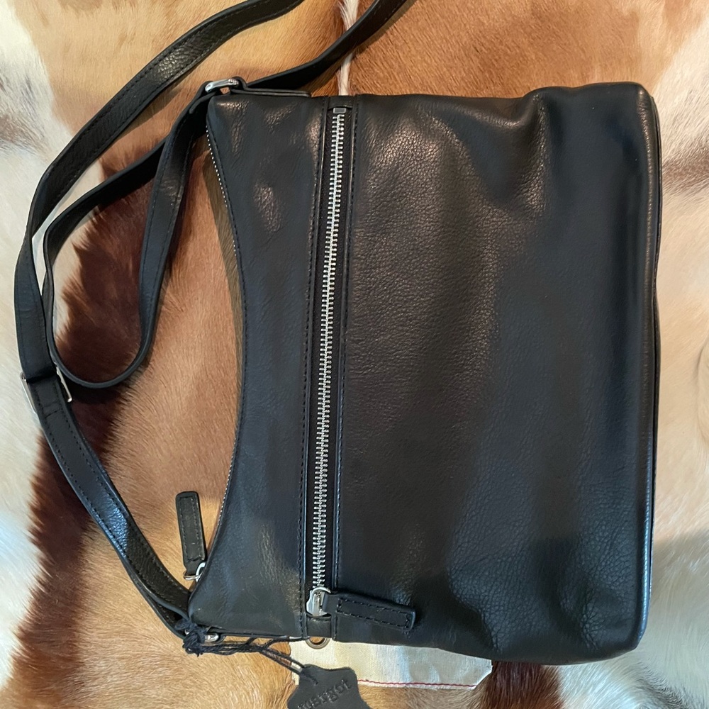 Town Crossbody in Black